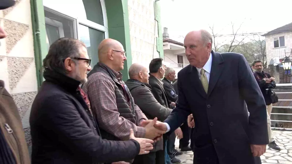 İnce Bayram Namazını Yalova’da Kıldı