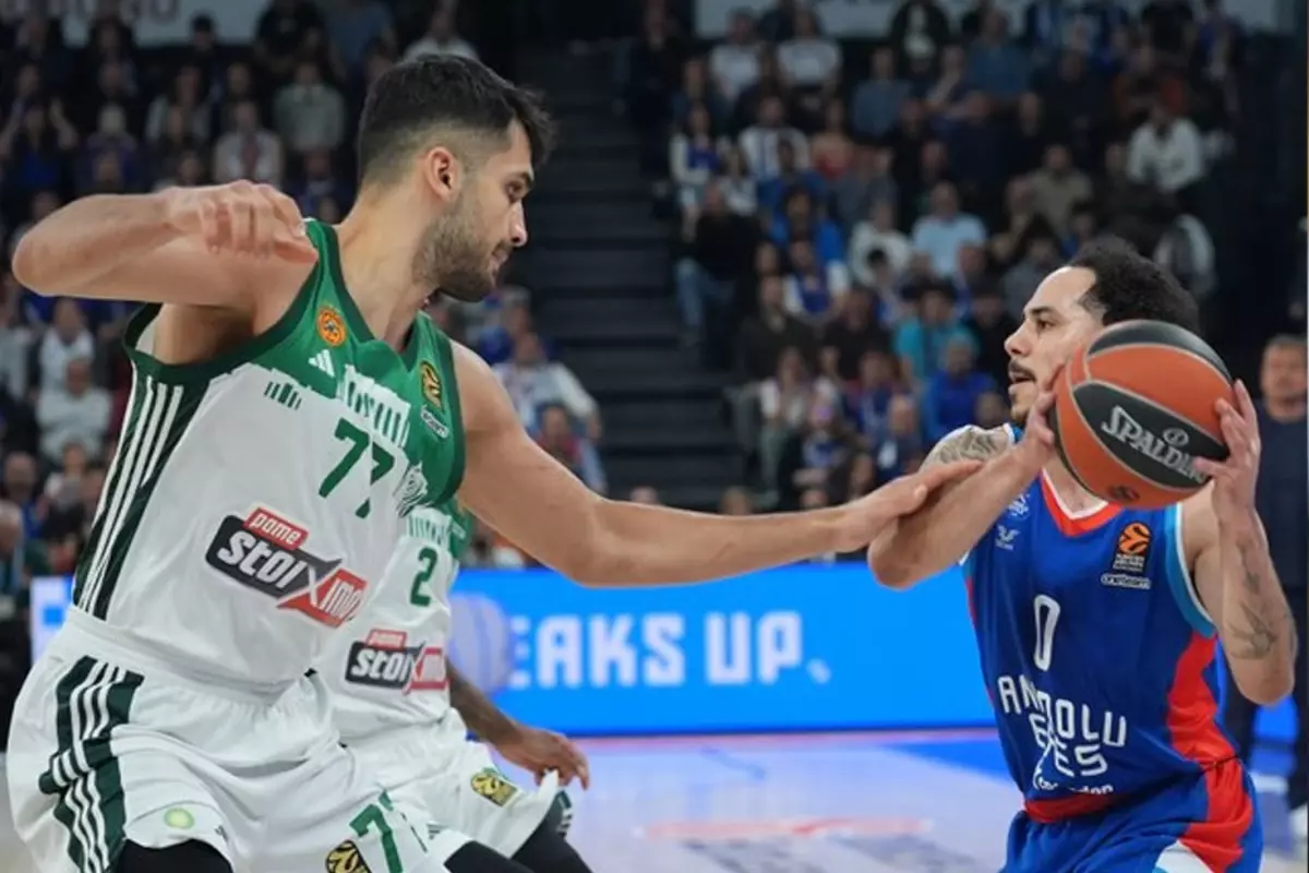 Anadolu Efes’in müthiş geri dönüşü yetmedi