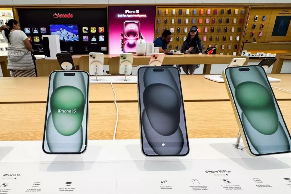Apple, gümrük vergilerinden önce Hindistan’dan ABD’ye 600 ton iPhone taşıdı