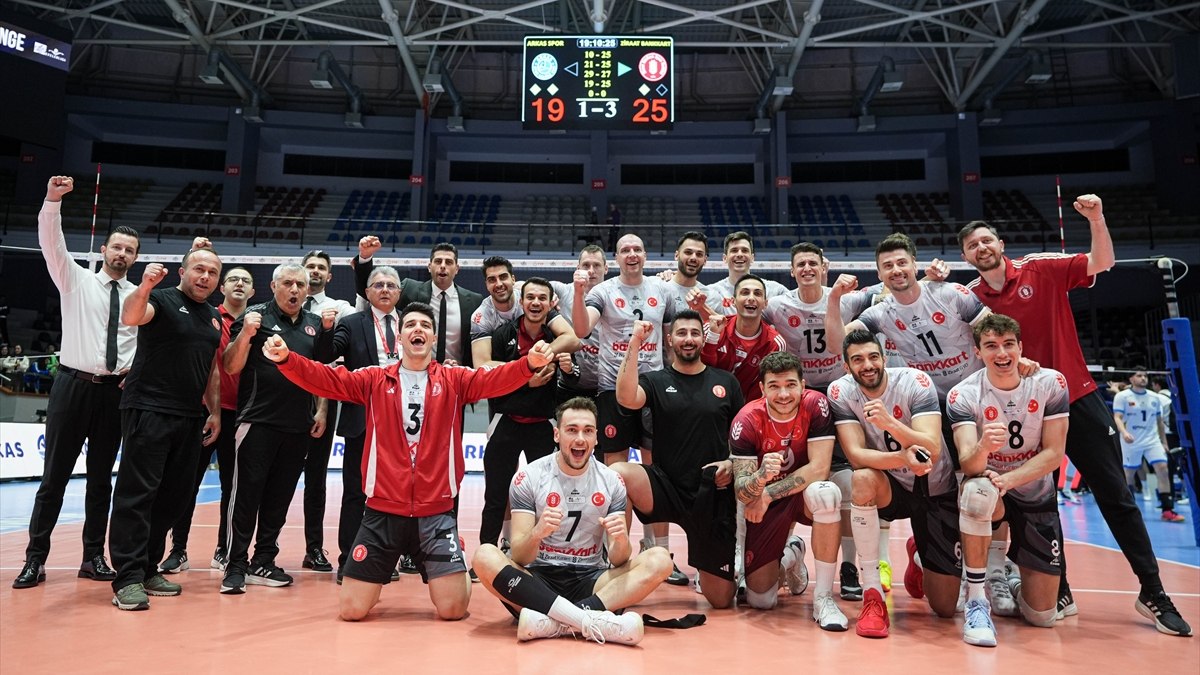 Arkas Spor’u yenen Ziraat Bankkart finale çıktı
