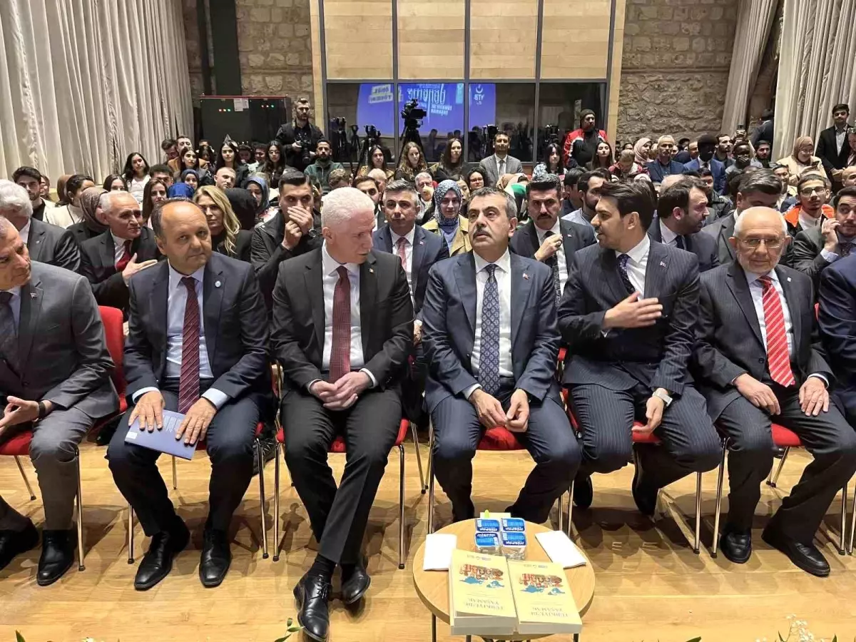 Bakan Tekin, “Türkiye’de Yaşamak” adlı deneme yarışmasının ödül töreninde konuştu
