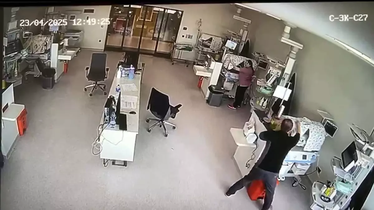 Bebeklerin Yanında Bekleyen Sağlıkçılara Teşekkür