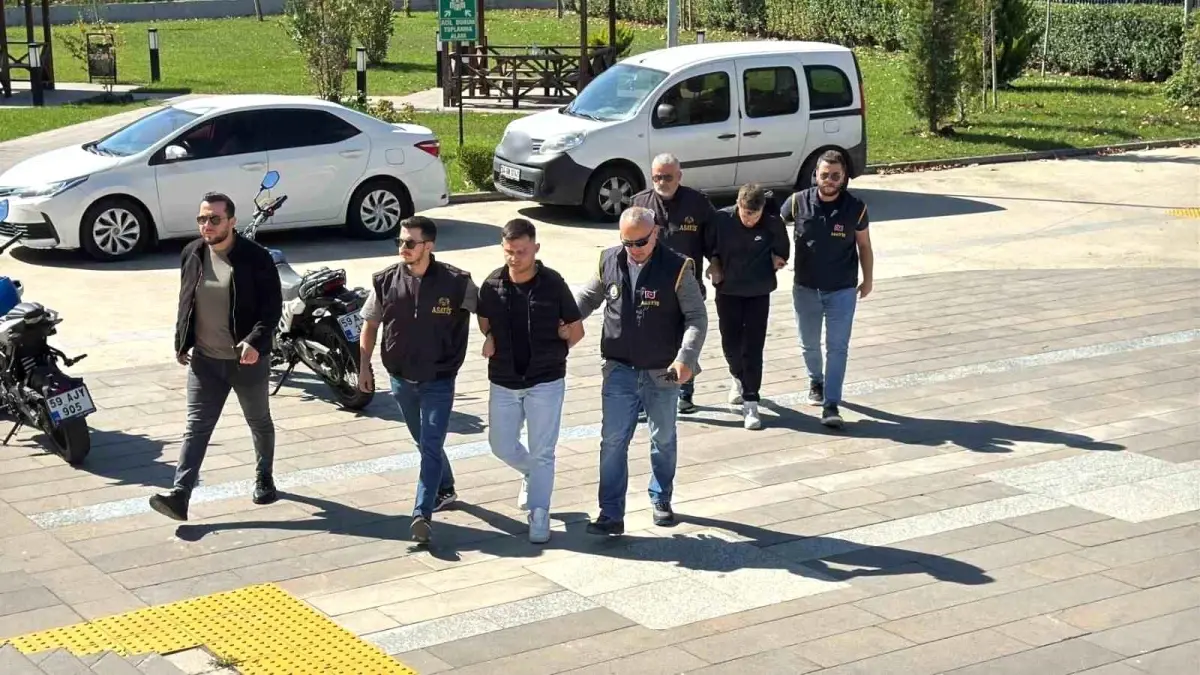 Bıçaklama Cinayetinde İki Sanığa Müebbet Hapis