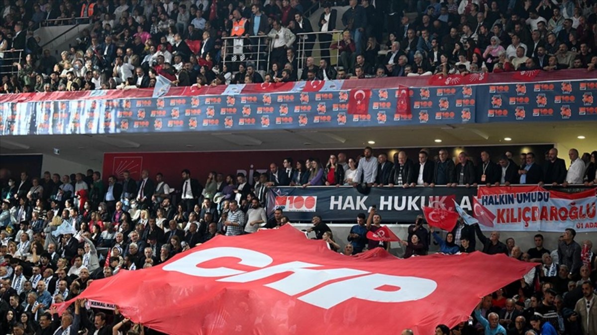 CHP’nin kurultay iptali davası ertelendi