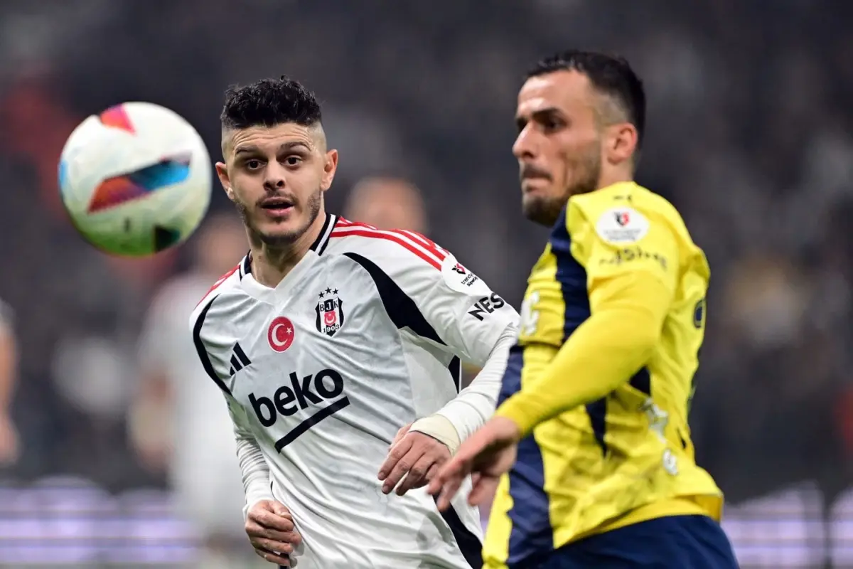 Dev derbi öncesi Fenerbahçe ve Beşiktaş’ta sarı alarm!