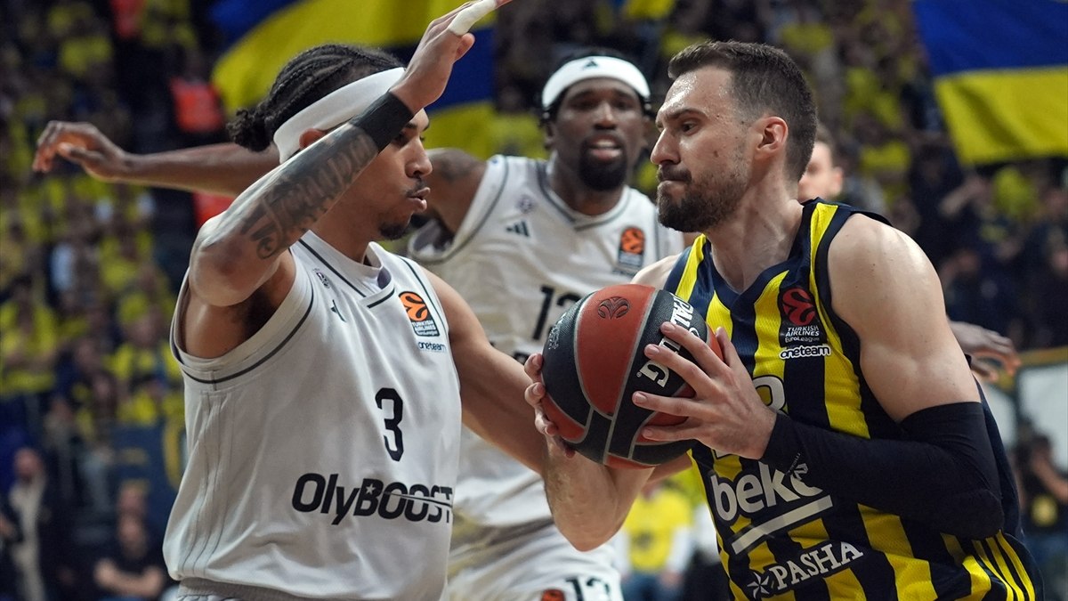Fenerbahçe, Paris Basketbol karşısında 2-0 öne geçti