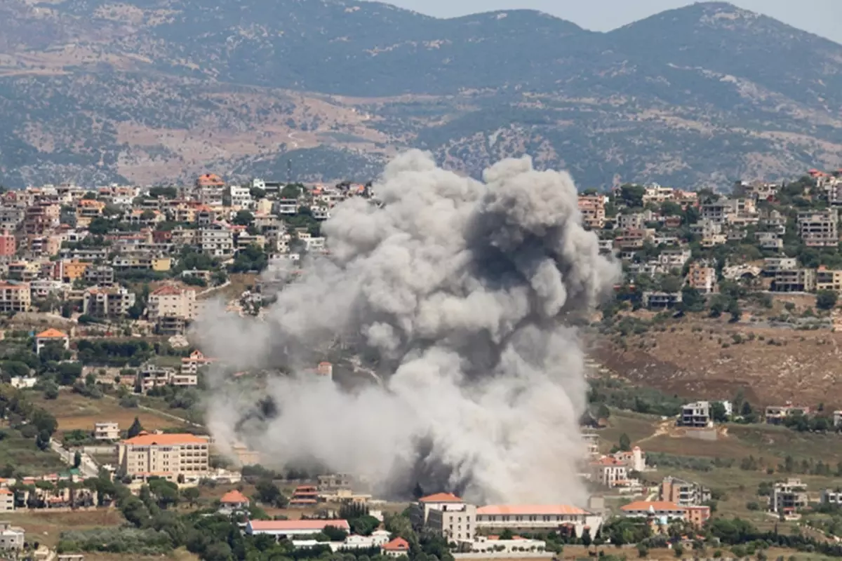 İsrail’in Lübnan’a Hava Saldırıları: 2 Ölü