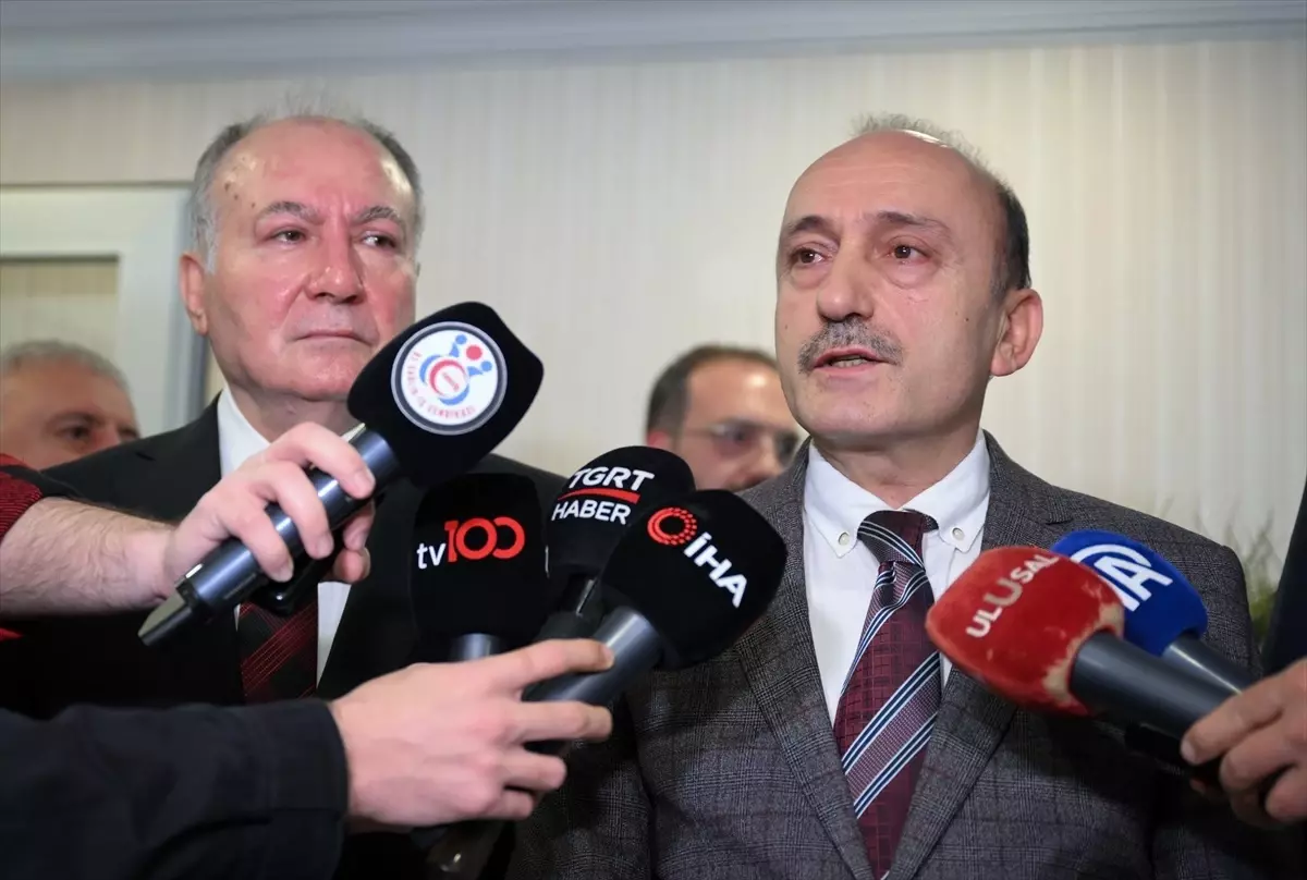 Kamu İşçilerine Ücret Artışı Görüşmeleri