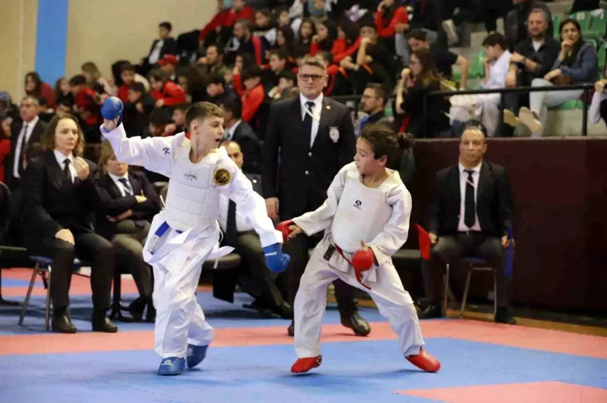 Karate Şampiyonası Denizli’de Başlıyor