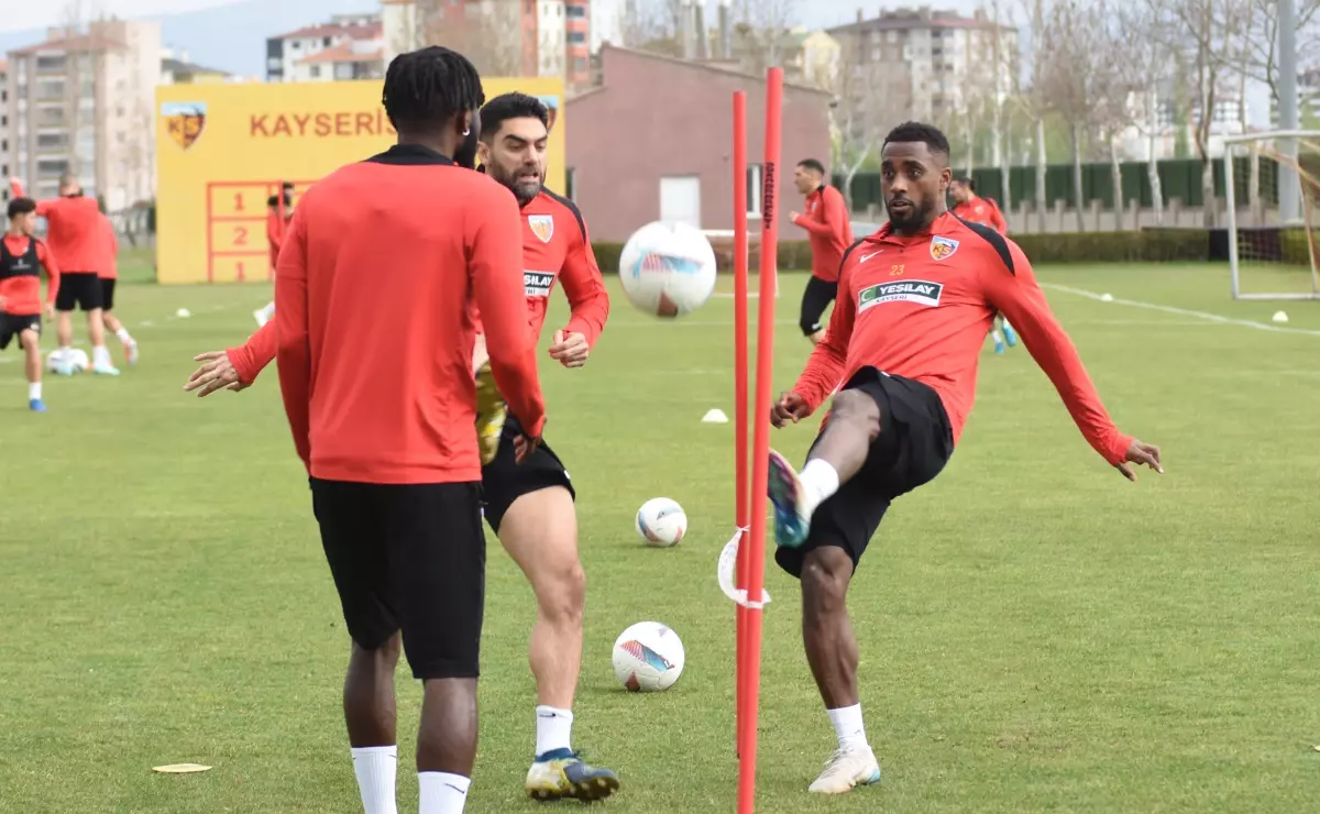 Kayserispor 5 Maç İçin Hazırlanıyor