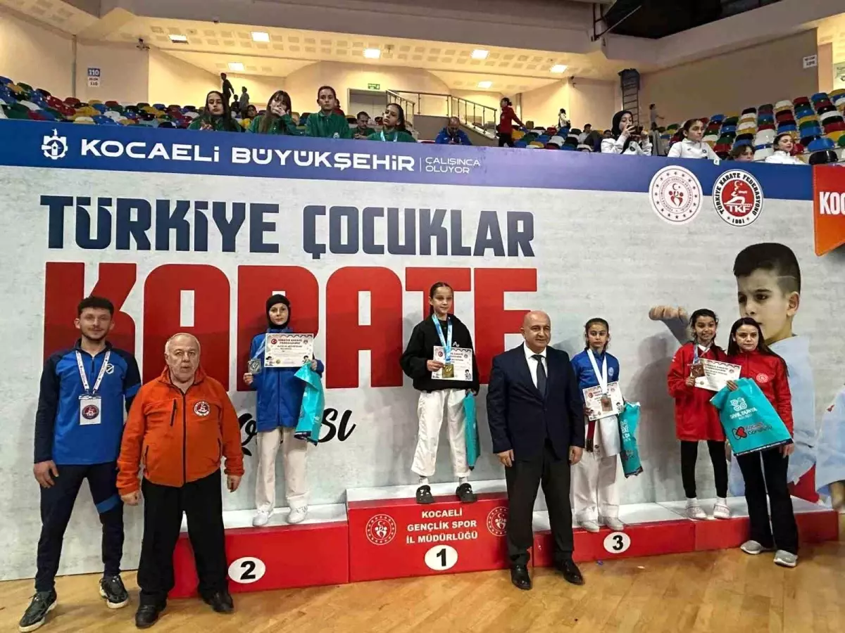 Nisa Eslem Özgenç Türkiye İkincisi Oldu