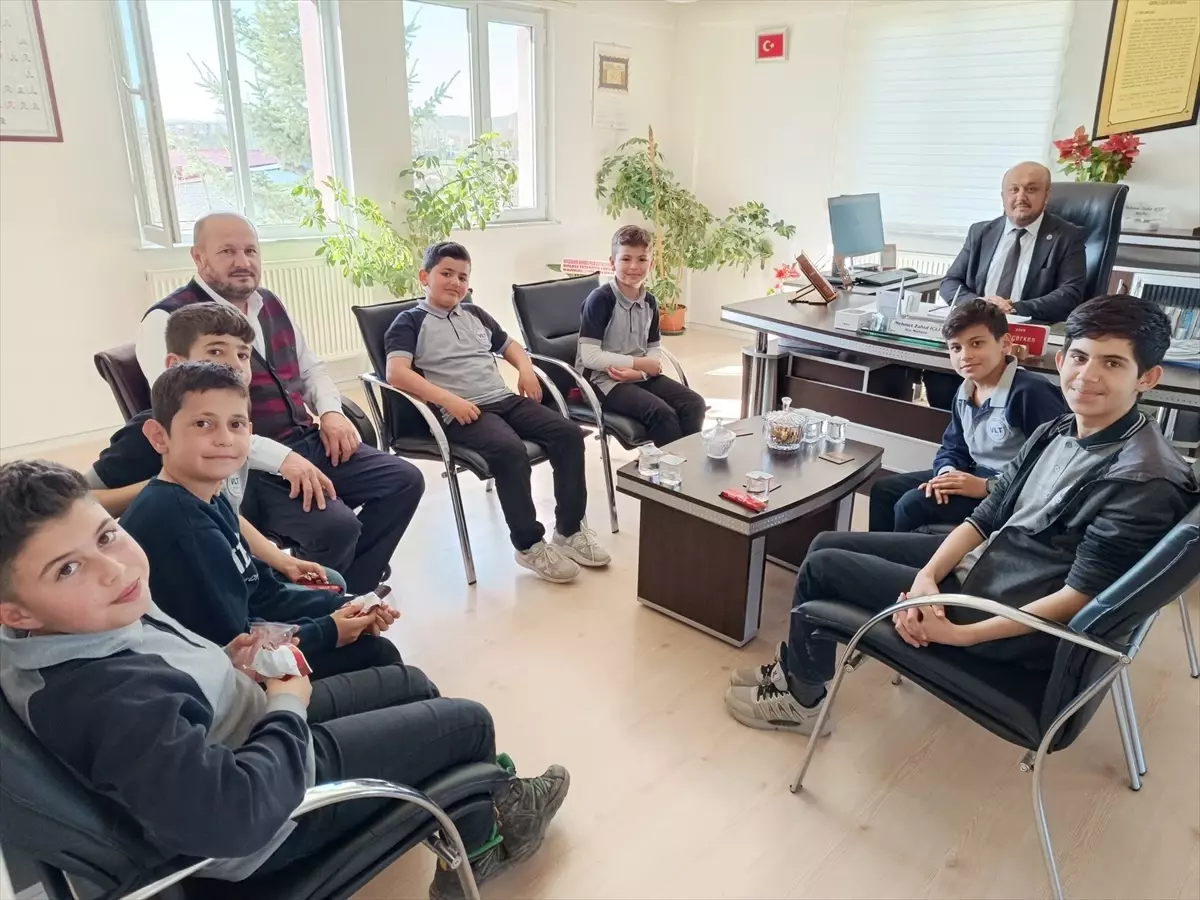 Öğrenciler Müftülüğü Ziyaret Etti