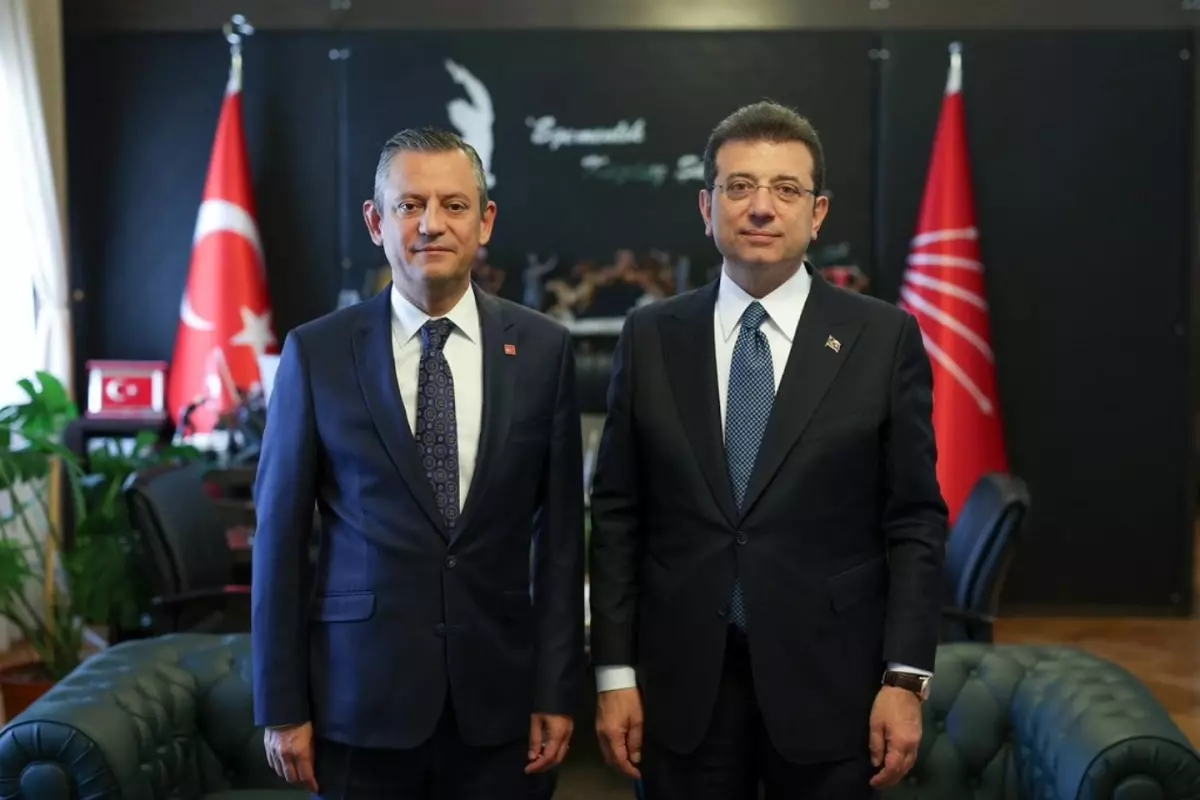 Özel, İmamoğlu’nun önünü mü kesiyor? Son çıkışı CHP içerisinde tartışmaları alevlendirdi
