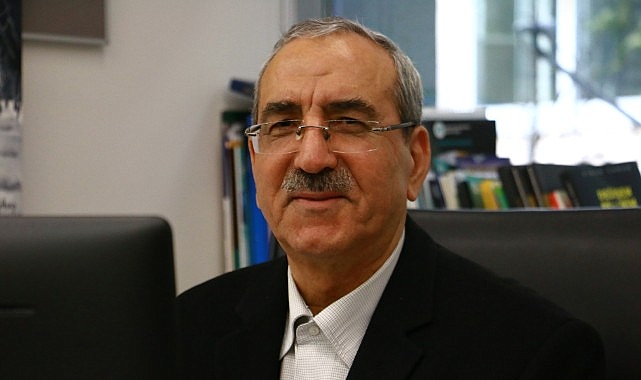 Prof. Dr. Niyazi Beki: “Hz. Peygamber’in doğumu, kâinat kitabını insanlığa okutan bir muallimin doğumudur.”
