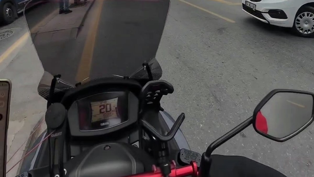 Sakarya’da depreme motor üzerinde yakalandı