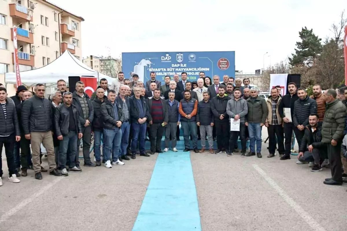 Sivas’ta Süt Soğutma Tankları Dağıtıldı