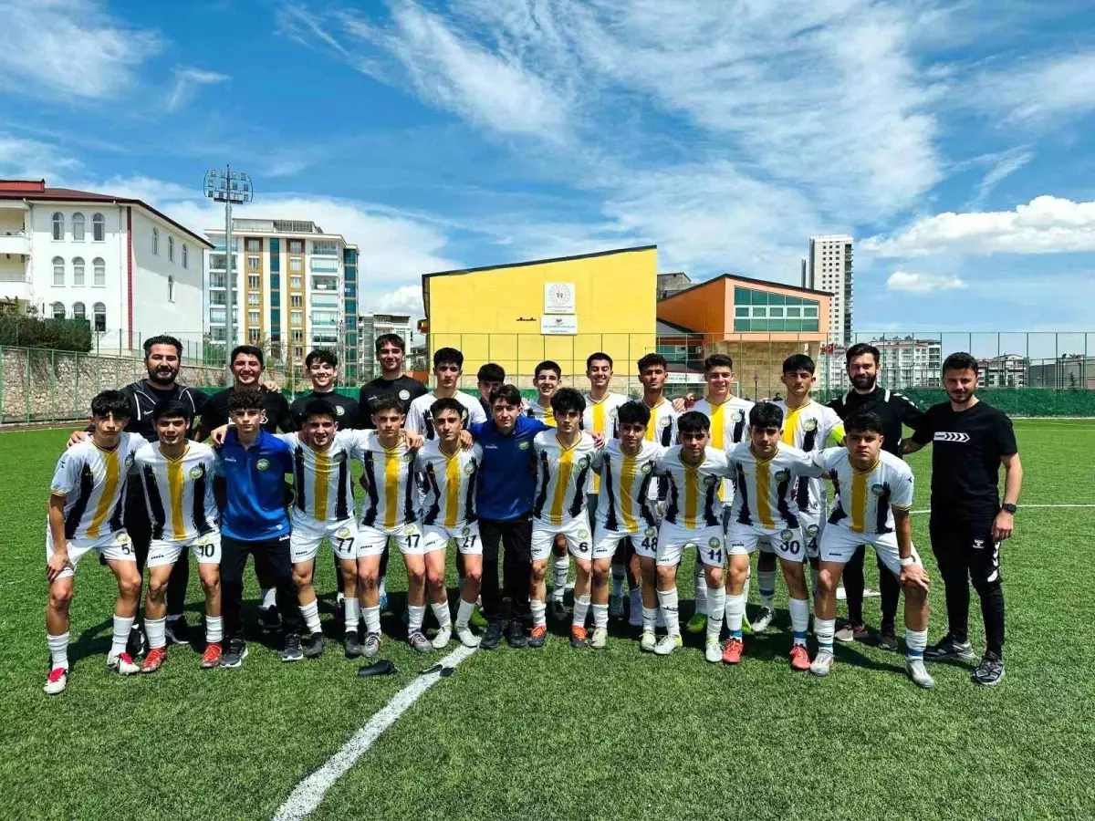 Talas Belediyespor U-16 Türkiye Şampiyonası’nda Şampiyon Oldu