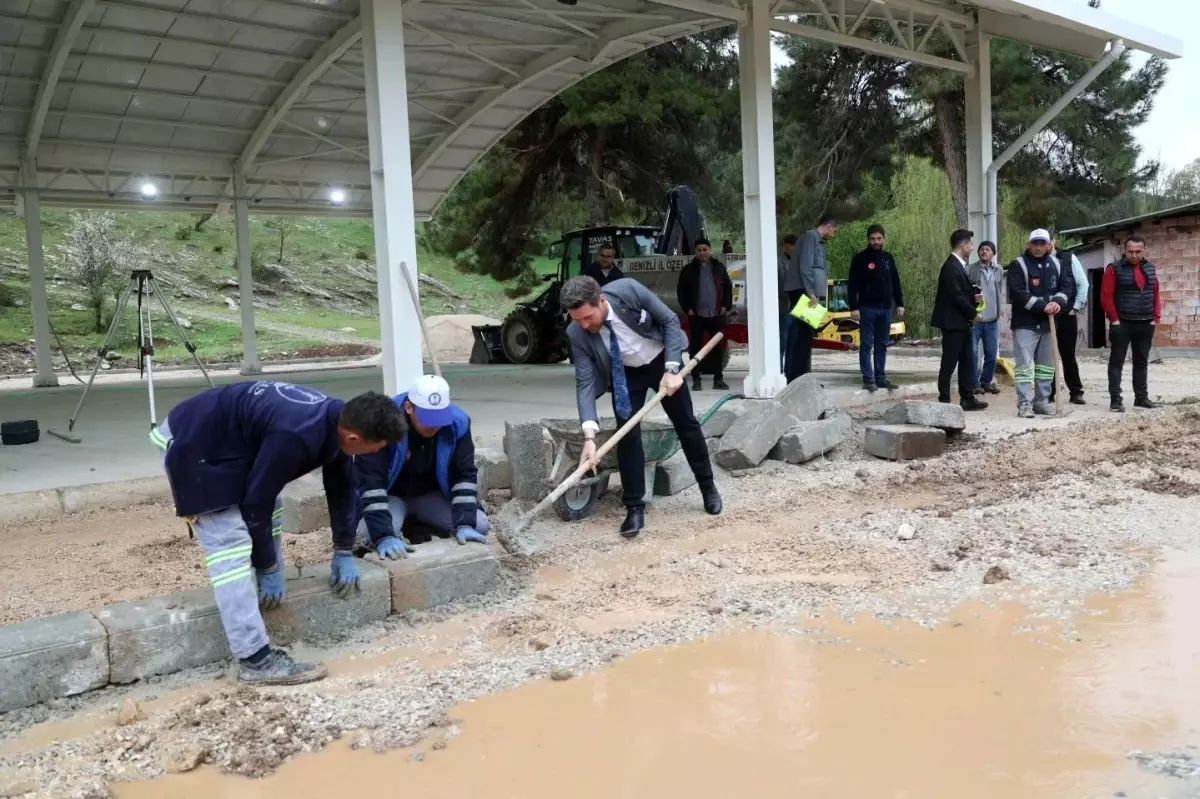 Tavas Belediyesi Yaz Sezonu Öncesi Sosyal Tesislerin Bakımını Yapıyor