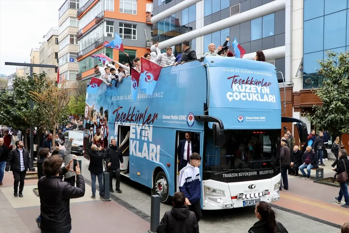 Trabzonspor Genç Takımı’ndan Şehir Turu