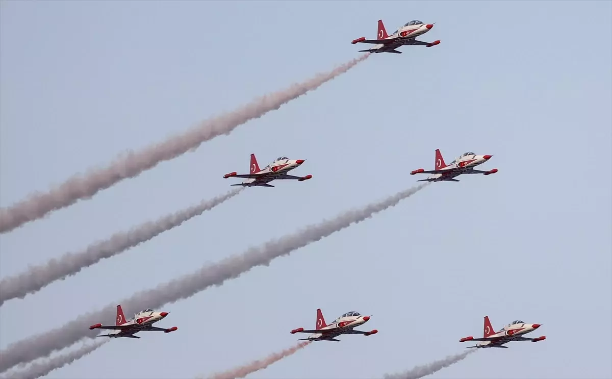 Türk Yıldızları Mersin’de Prova Uçuşu Yaptı