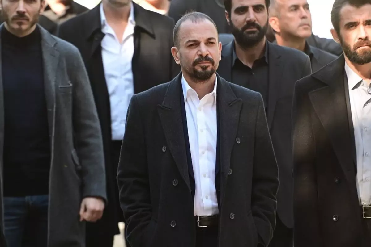 Uzun süredir sessizliğine bürünen Burak Altay’dan hastane odasından paylaşım