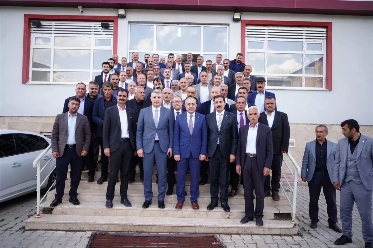 Van’da Muhtarlar ve Kurum Amirleri Buluştu