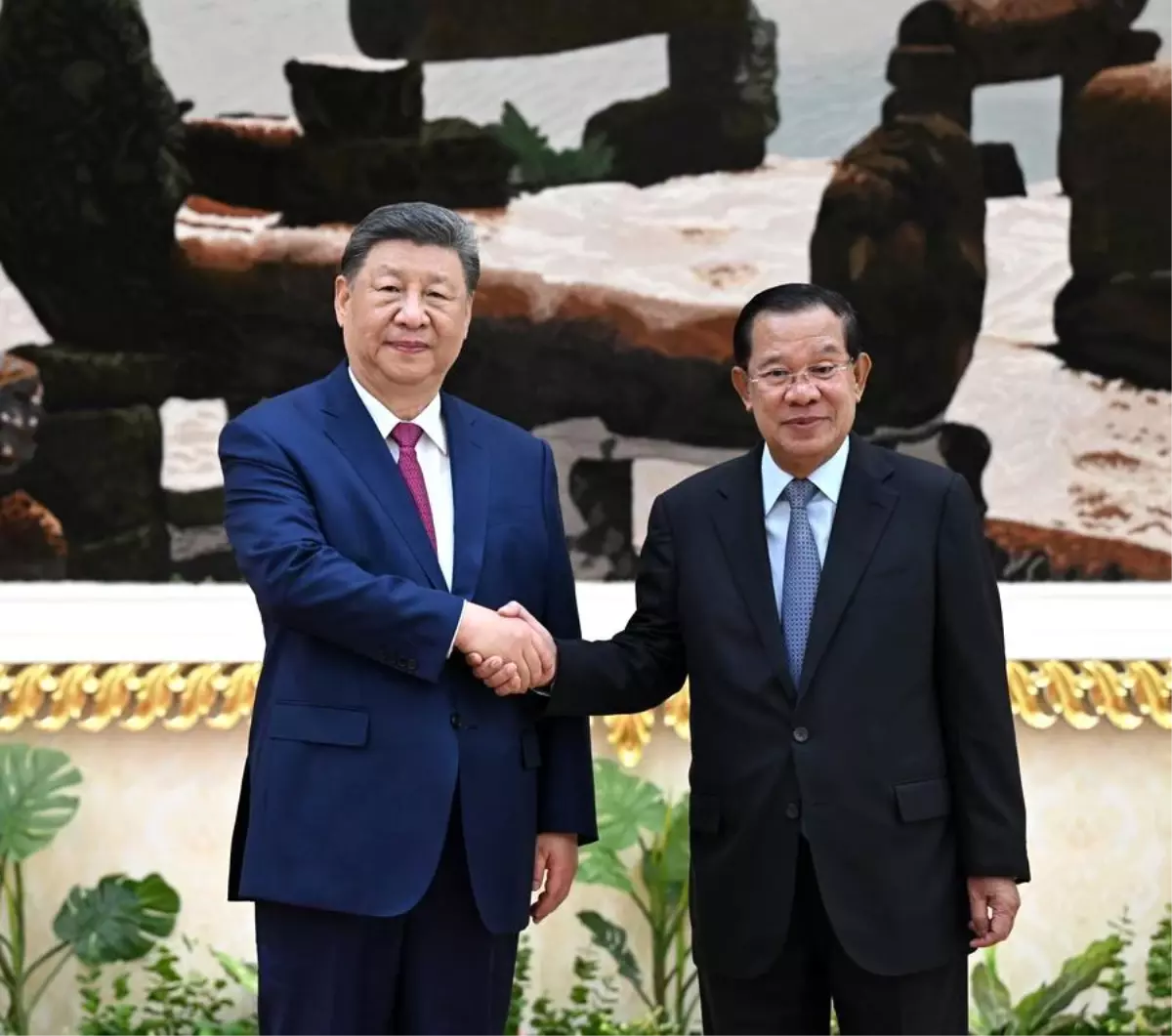 Xi Jinping: Çin ve Kamboçya Sağlam Dostlar