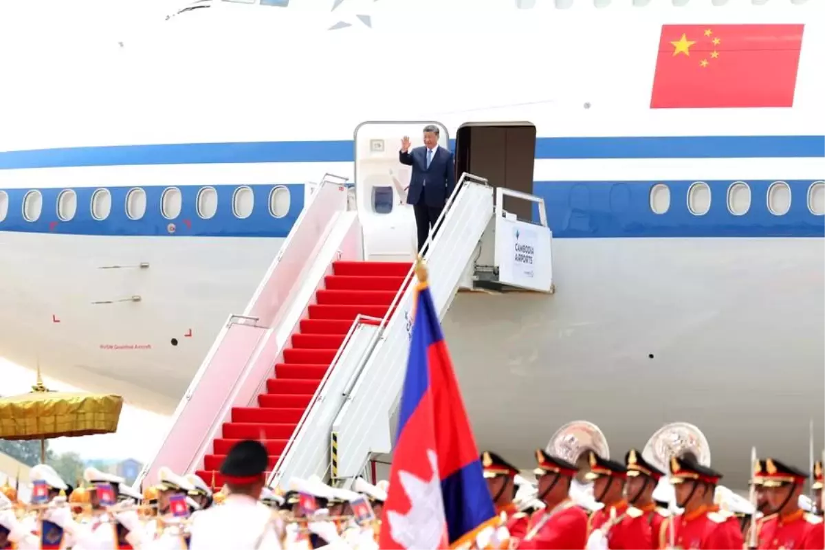 Xi Jinping Kamboçya’da Resmi Ziyarette