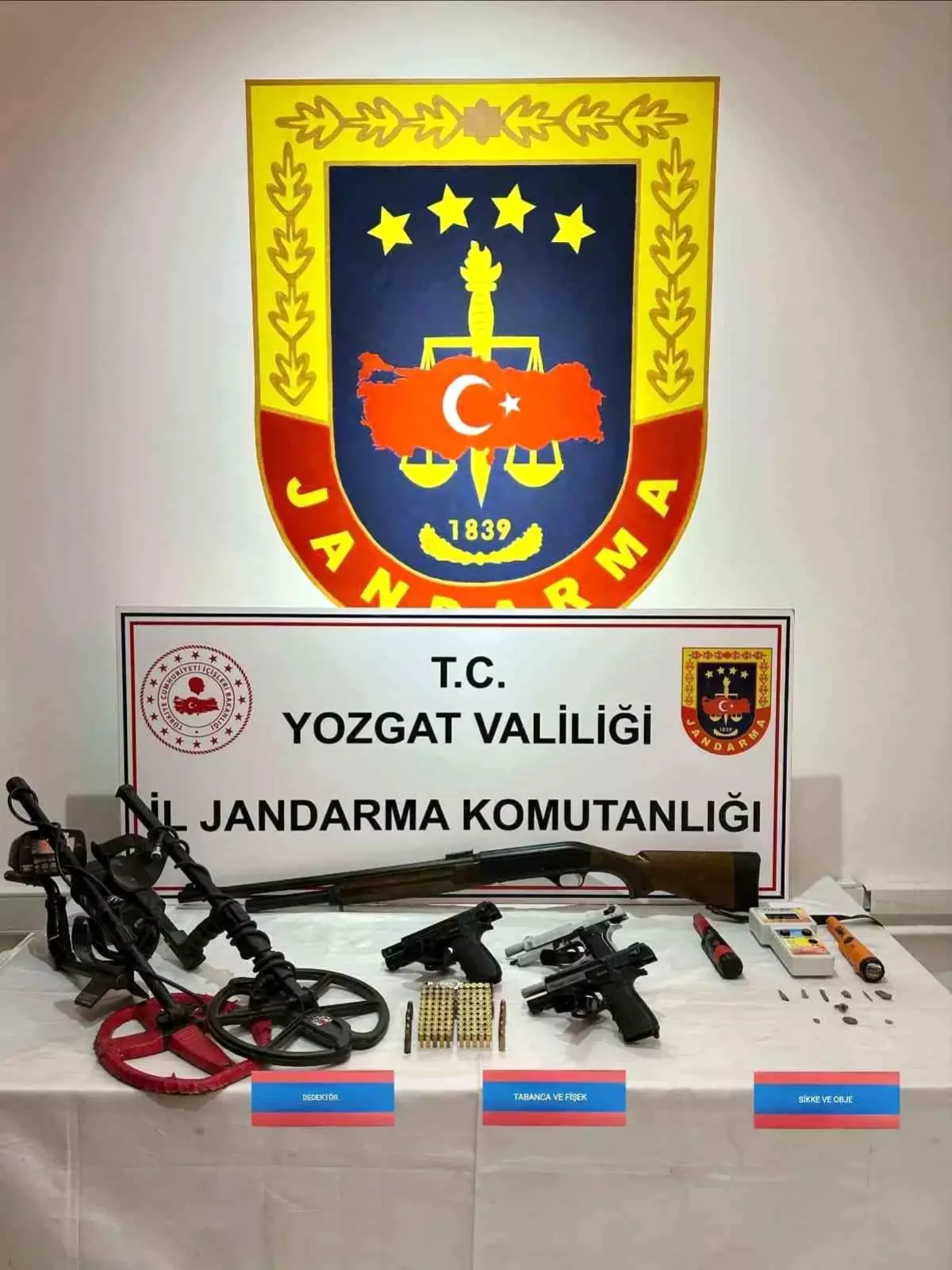 Yozgat’ta Tarihi Eser ve Silah Ele Geçirildi