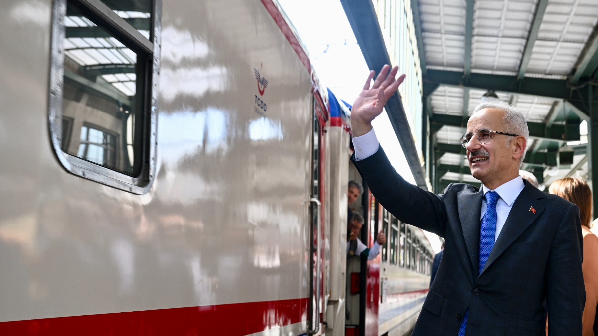 Abdulkadir Uraloğlu: Uluslararası 2 turistik tren İstanbul’a geliyor