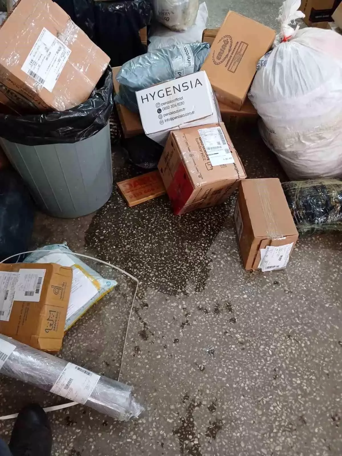 Ağrı’da Kargo Krizi: Suya Düşen Paketler