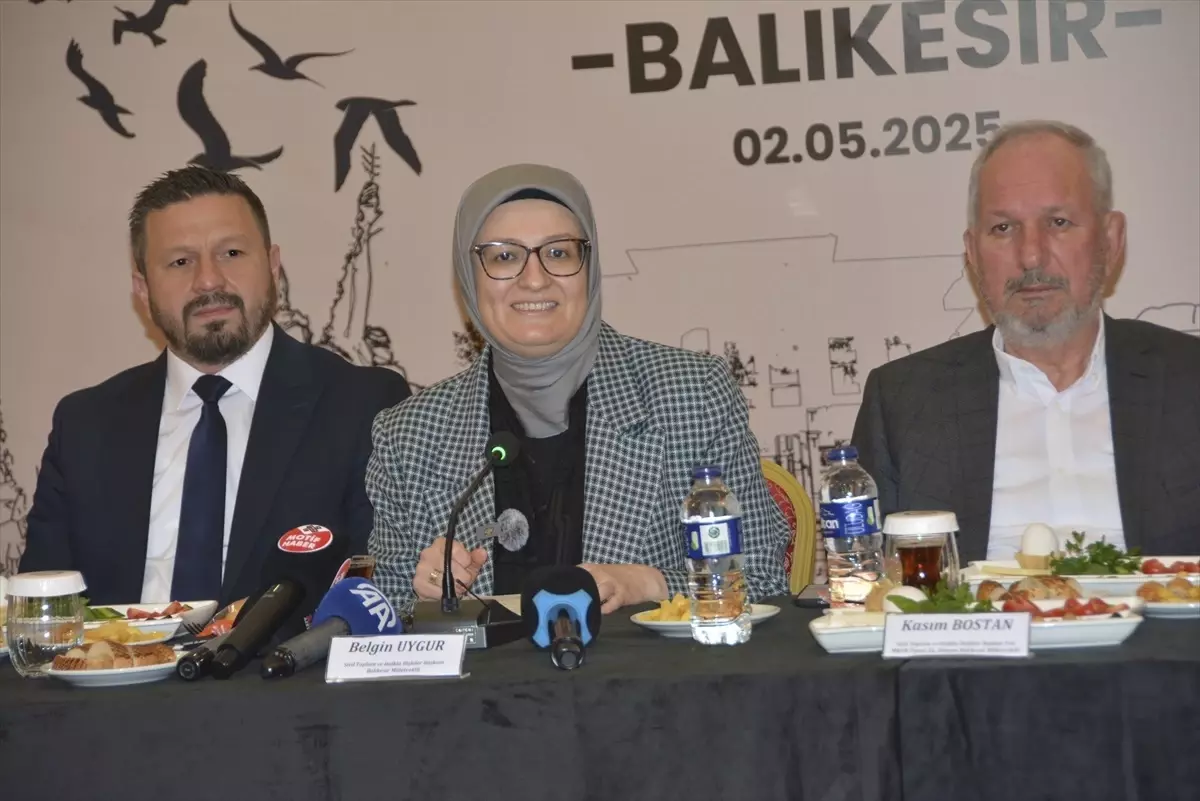 AK Parti Genel Başkan Yardımcısı Uygur, Balıkesir’de “Bir Sofrada Demokrasi” programında konuştu Açıklaması