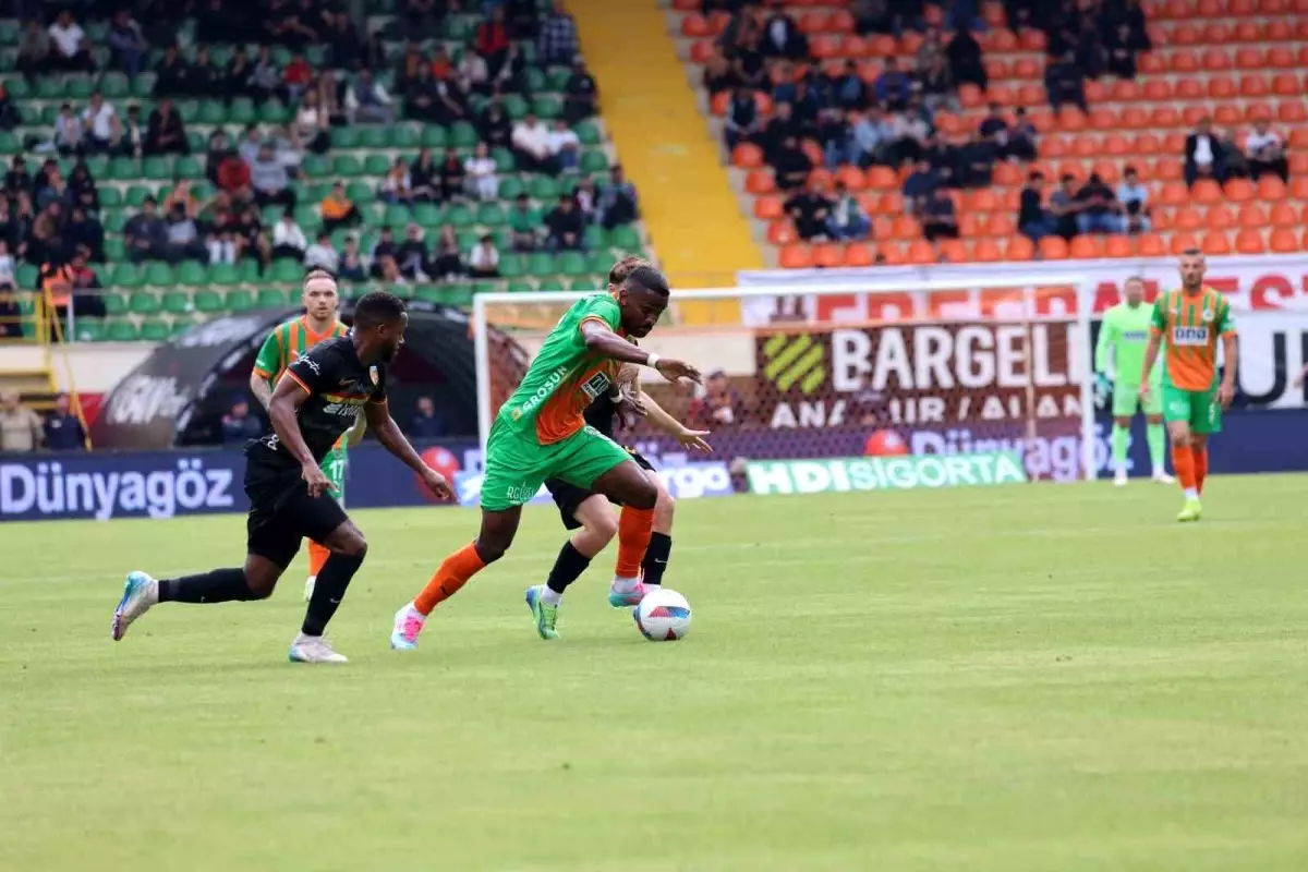 Alanyaspor, Kayserispor’u İlk Yarıda Geçti