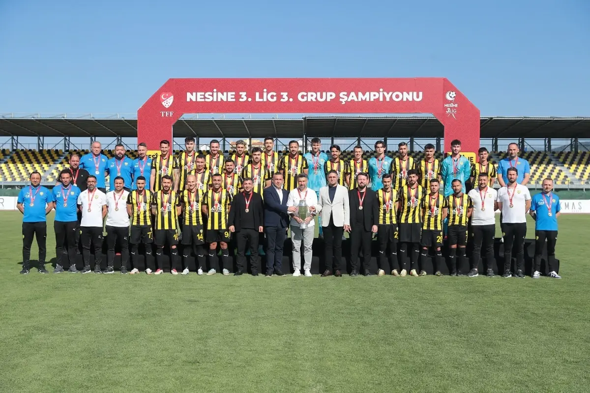 Aliağa Futbol, Namağlup Şampiyon Oldu