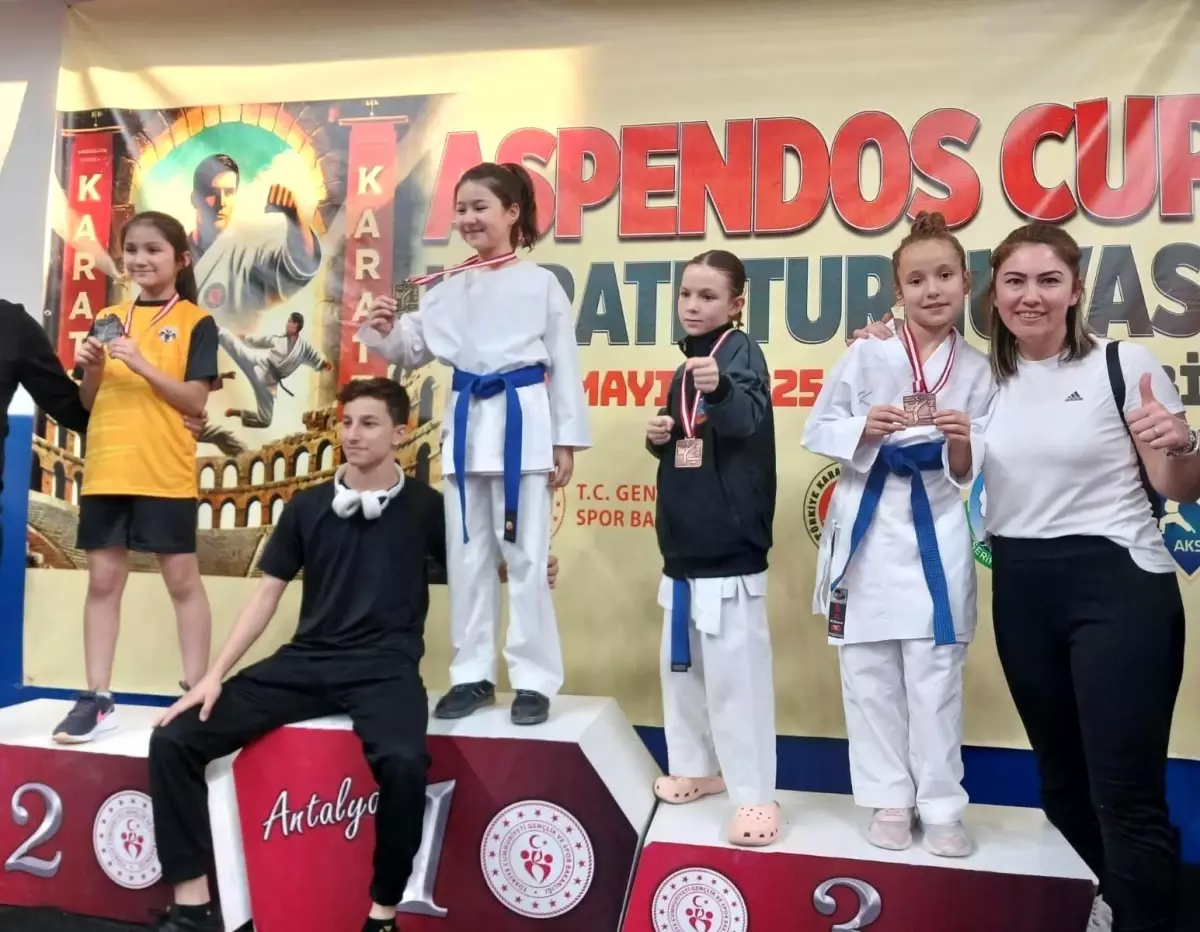 Aliağa Karate Takımı Aspendos Cup’ta Başarı Araştırdı