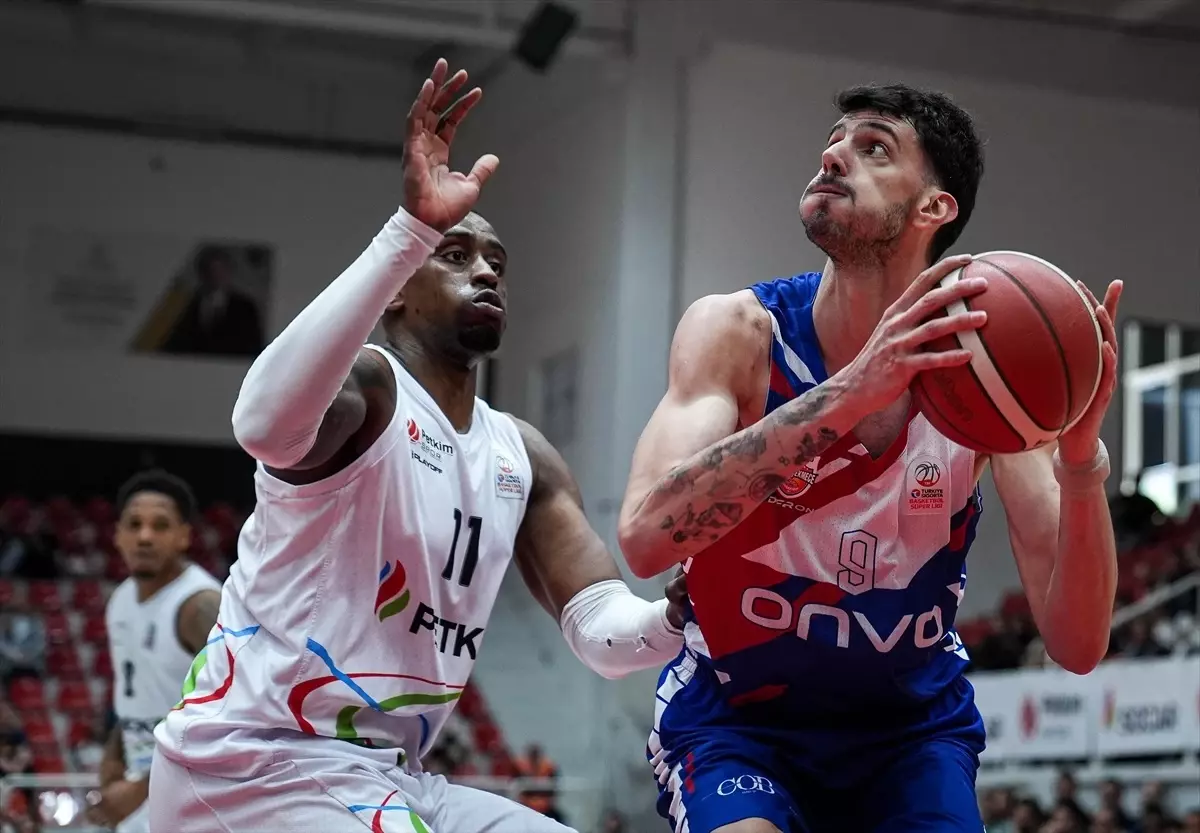 Aliağa Petkimspor Büyükçekmece’yi Geçti