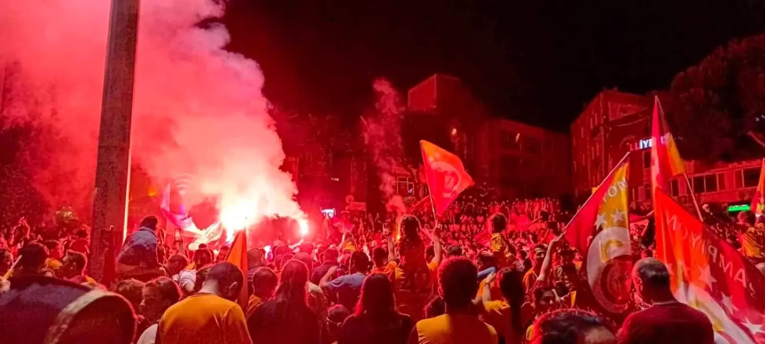 Aliağa’da Galatasaray Şampiyonluğu Coşkusu