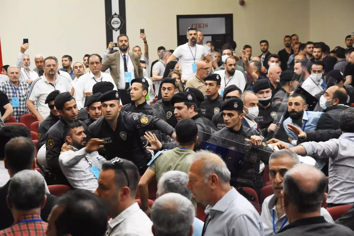 Altay’da Genel Kurul ve İbra Tartışmaları