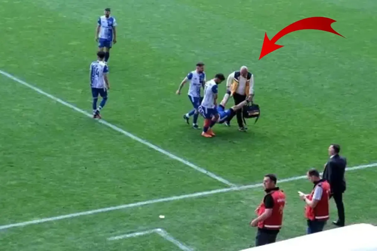Amatör Lig’de ilginç anlar! Sakatlanan futbolcu sedye yerine elle taşındı