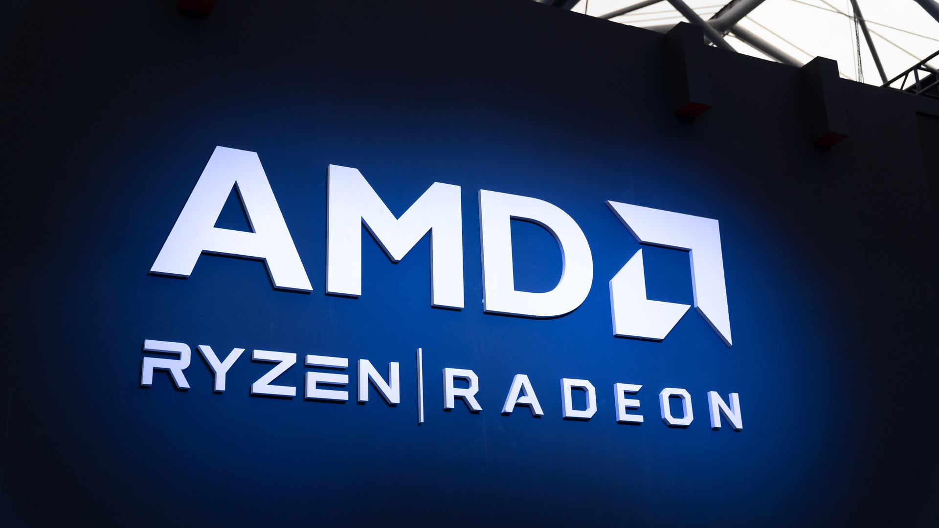 AMD, tarihinin en yüksek çeyrek gelirini açıkladı