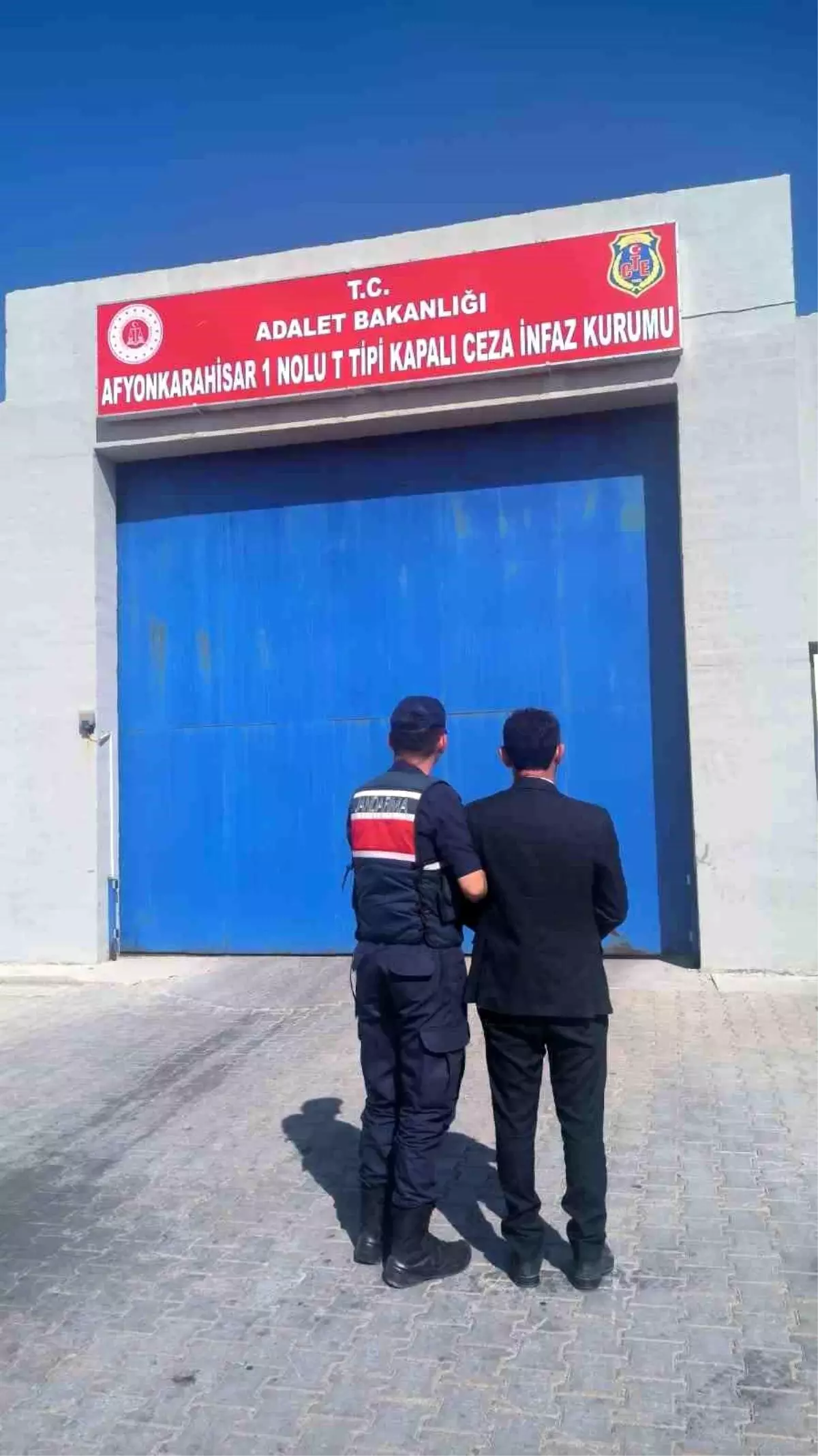 Aranan Şahıs Jandarma Tarafından Yakalandı
