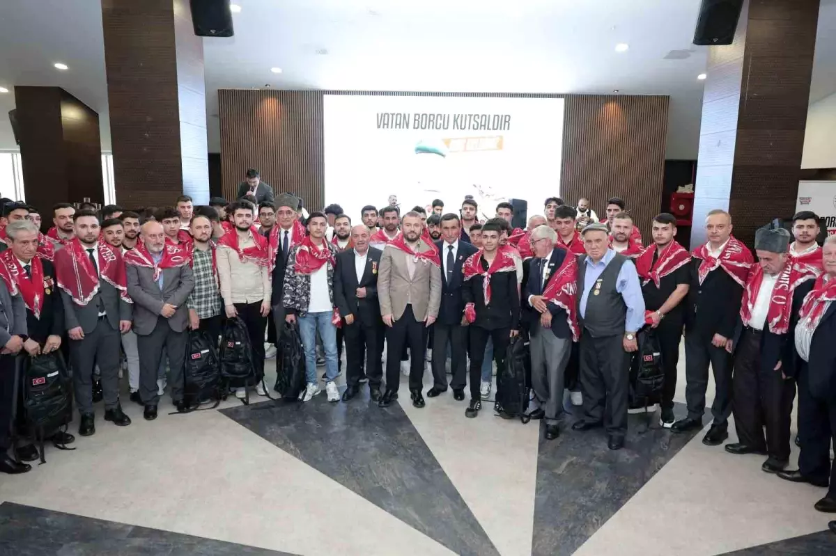 Arnavutköy’de Asker Uğurlama Programı Coşku İçinde Gerçekleşti