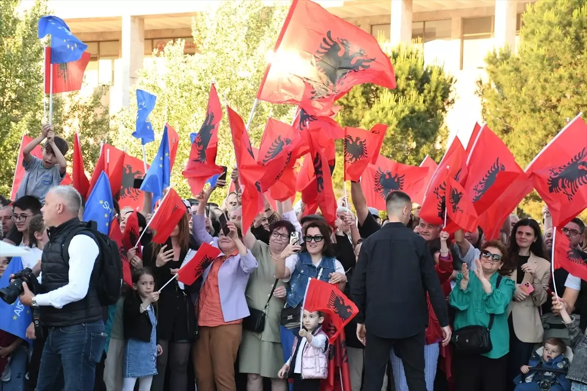 Arnavutluk’ta AB Üyelik Hedefi