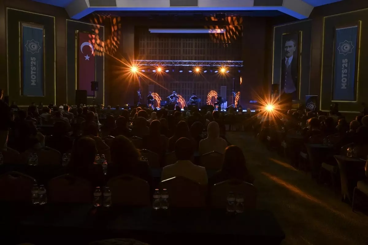 Arslanbek Sultanbekov Ankara’da Konser Verdi