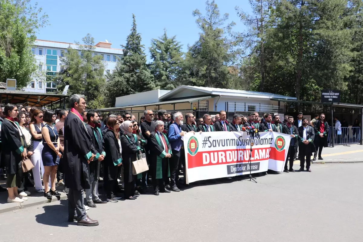 Avukatlara Yönelik Saldırılar Protesto Edildi