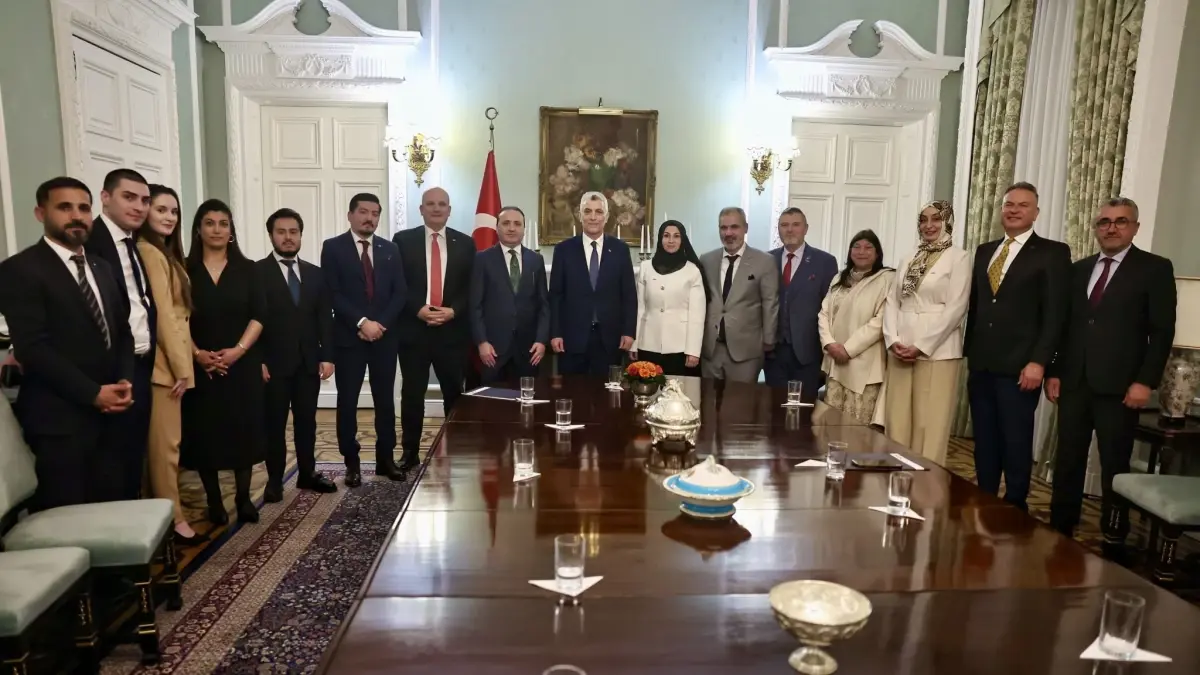 Bakan Bolat Londra’da MÜSİAD ile Görüştü