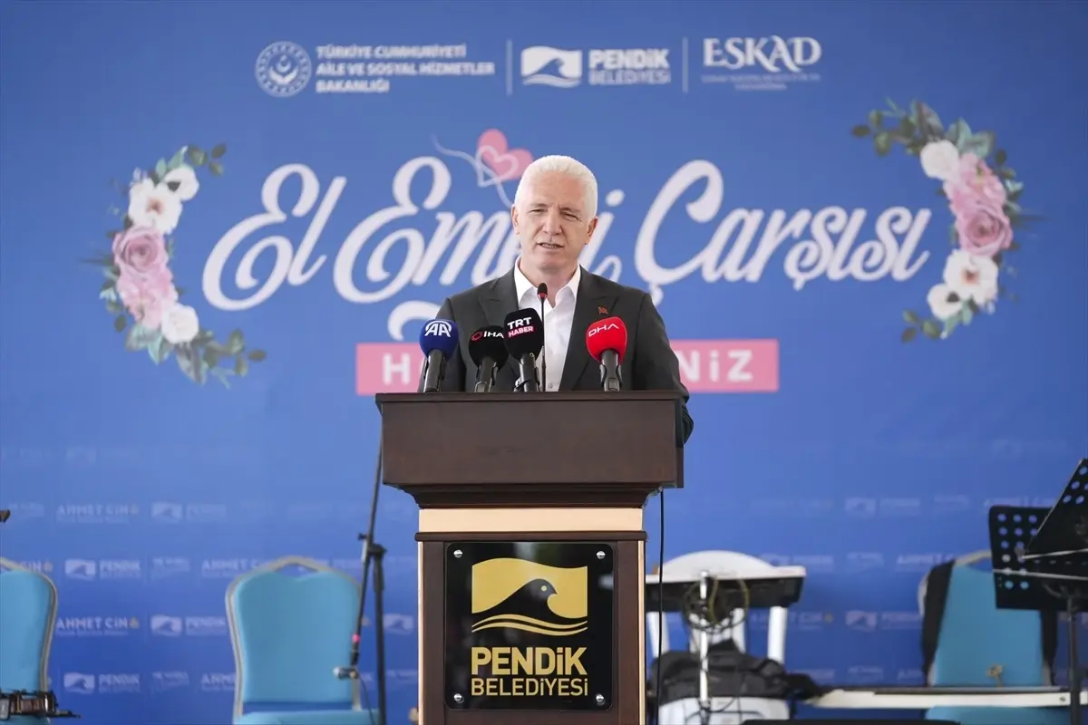 Bakan Göktaş, Pendik’te El Emeği Çarşısı ve “Kalpten Kadraja” fotoğraf sergisi açılışına katıldı Açıklaması
