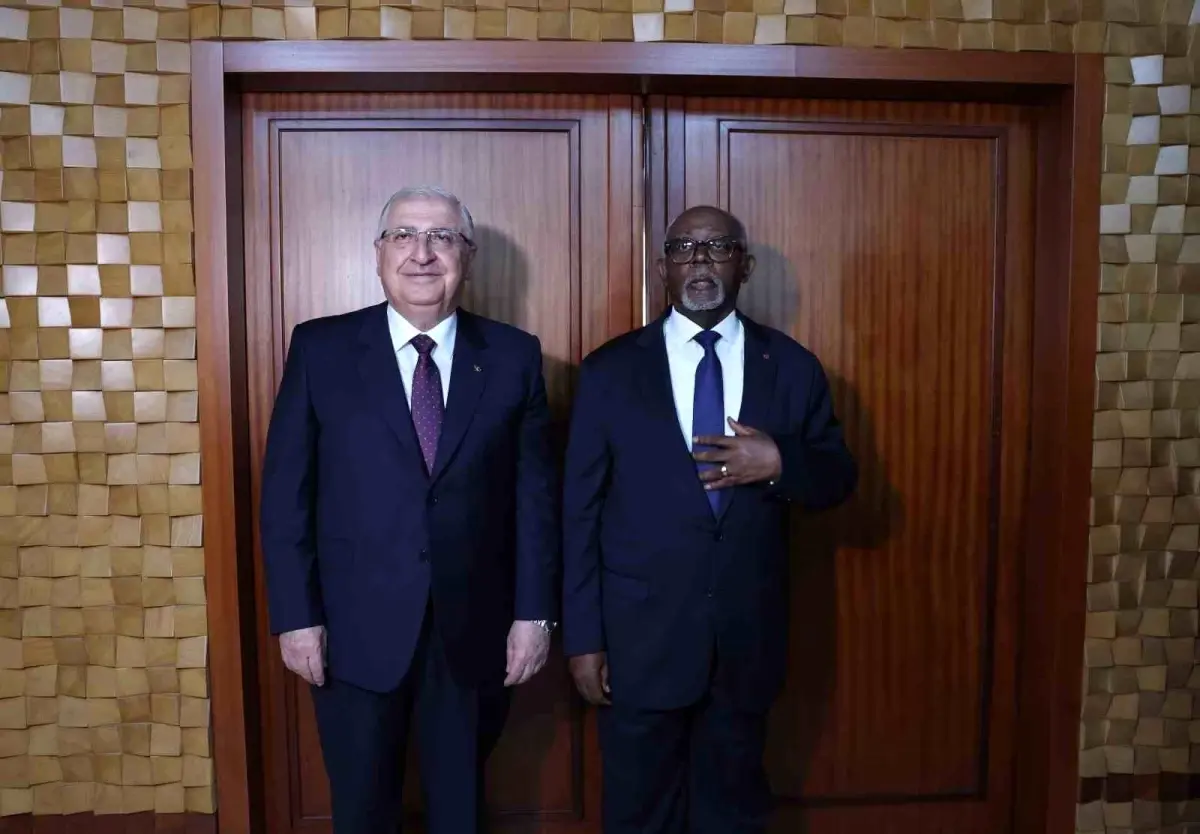 Bakan Güler Kamerun’da