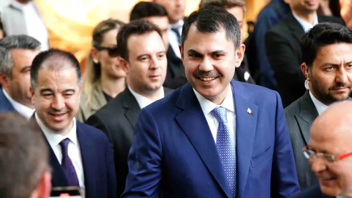 Bakan Kurum Bursa’daki Tarihi Hanlar Bölgesi’ni Ziyaret Etti