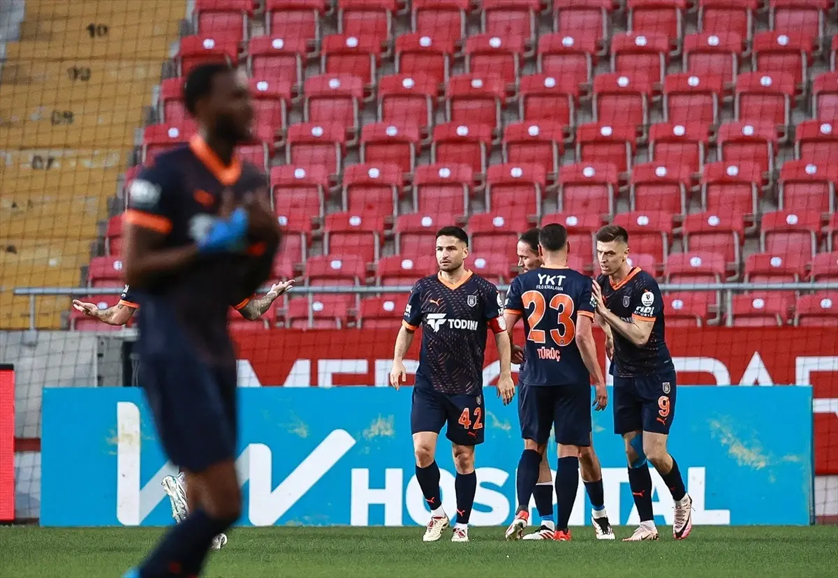 Başakşehir, Hatayspor’u 2-1 Geçti